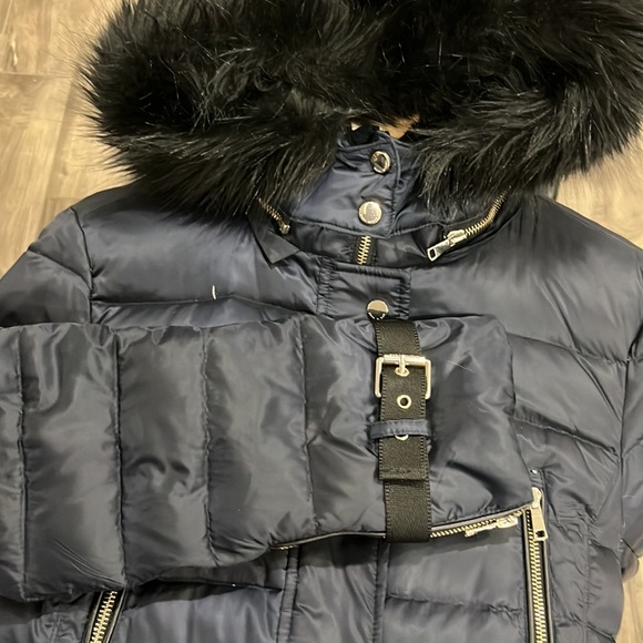 Navy Blue with light gold trim and Black Belt on waist and cuffs. Black Faux fur - Picture 7 of 9